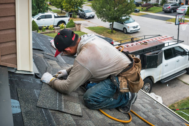 Professional Flat Roof Repair technician working in Schiller Park, IL